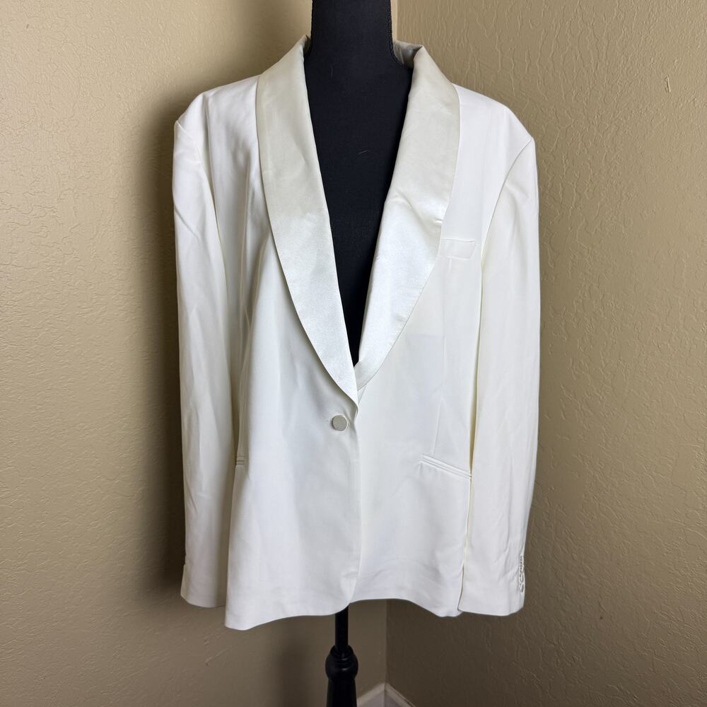 David’s Bridal Ivory Satin Shawl Lapel Fitted Tuxedo Jacket Plus 26W NWT